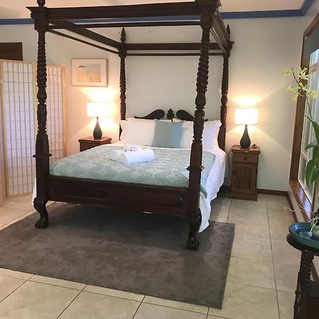 Taj On Byrnes - Private Luxury Apartment Mareeba Bagian luar foto